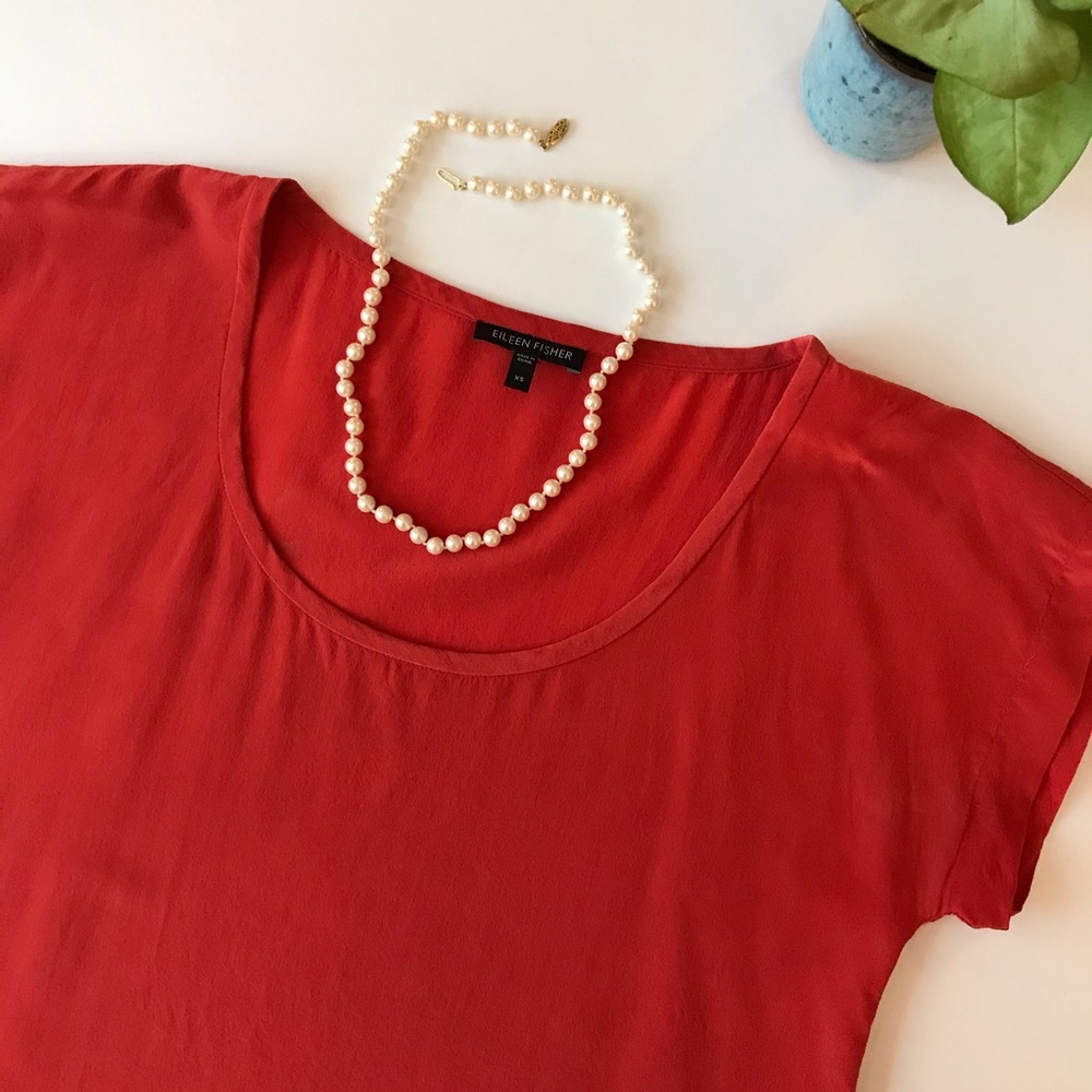 Eileen Fisher 100% Silk Scoop Neck Cap Sleeve Tee
